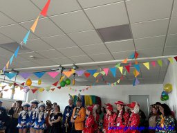Besuch der Kindergärten, Schulen &amp; Seniorenheime