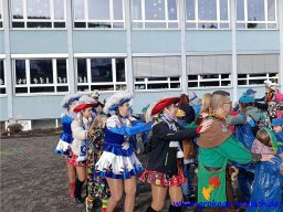 besuch-der-kindergaerten-schulen-seniorenheime_36