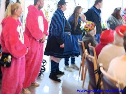 besuch-der-kindergaerten-schulen-seniorenheime_52